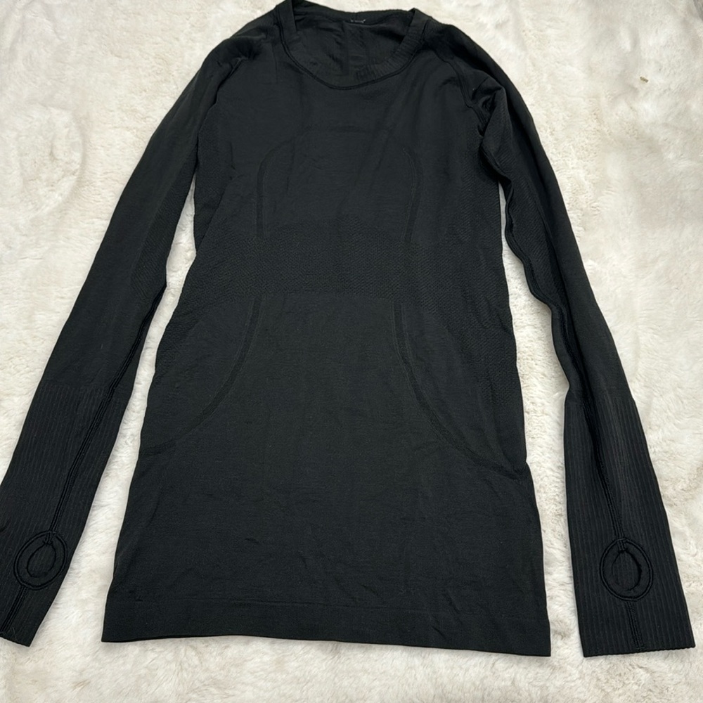 Lululemon basic crewneck tee shirt